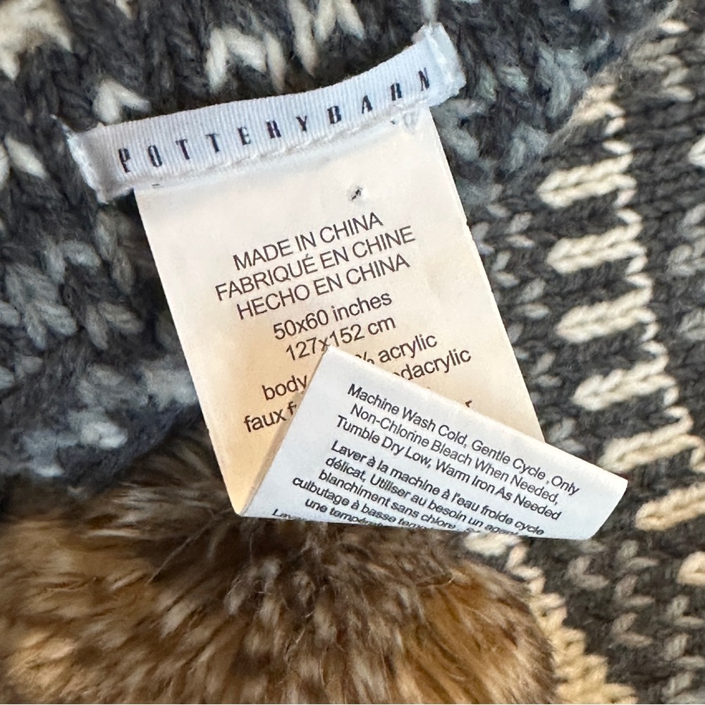 Pottery Barn Fair Isle Moose Knit Throw Blanket Faux Fur Pom Pom 50x60 - Picture 3 of 5